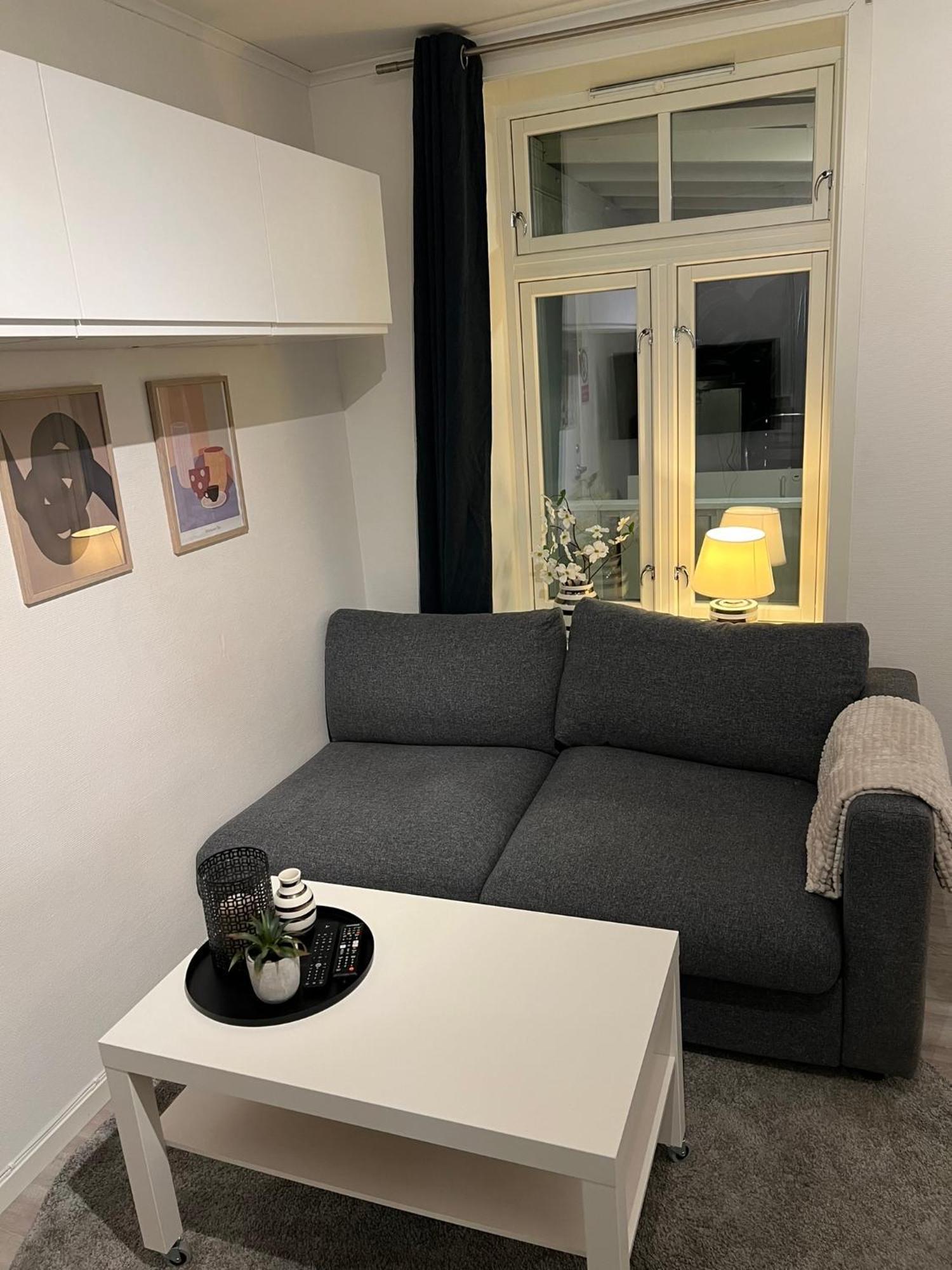 Апартаменты Small In The Center 3 Min From The Square